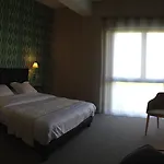 Dans Les Vignes Hotel *