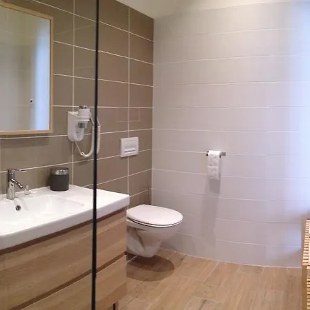 Hotel Dans Les Vignes Chamery