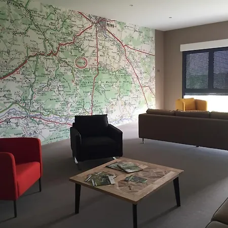 Hotel Dans Les Vignes Chamery