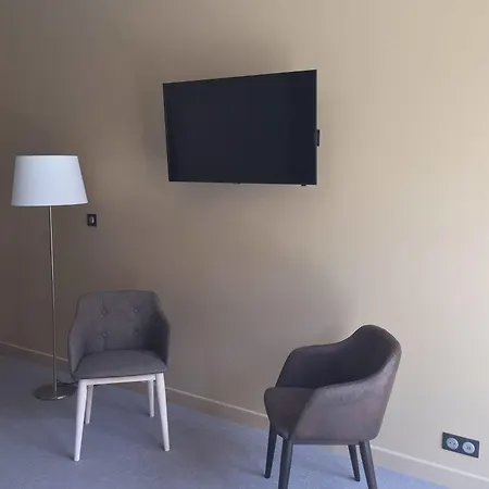 Hotel Dans Les Vignes Chamery