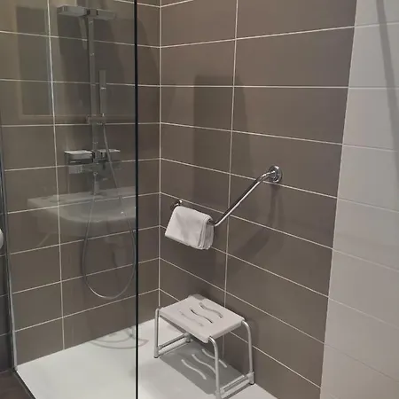 Dans Les Vignes Chamery