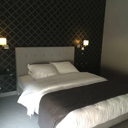 Dans Les Vignes Hotel *