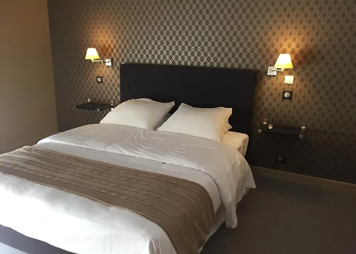 Hotel Dans Les Vignes Chamery