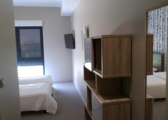 Hotel Dans Les Vignes Chamery