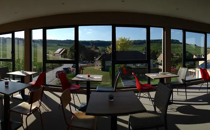 Dans Les Vignes Hotel *