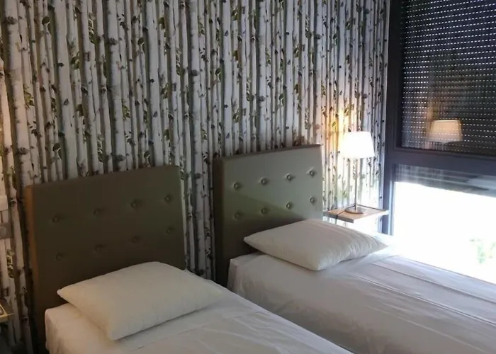 Hotel Dans Les Vignes Chamery