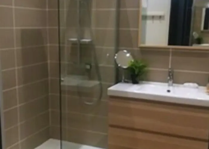 Hotel Dans Les Vignes Chamery