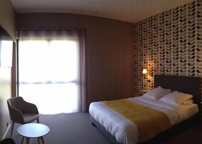 Hotel Dans Les Vignes *