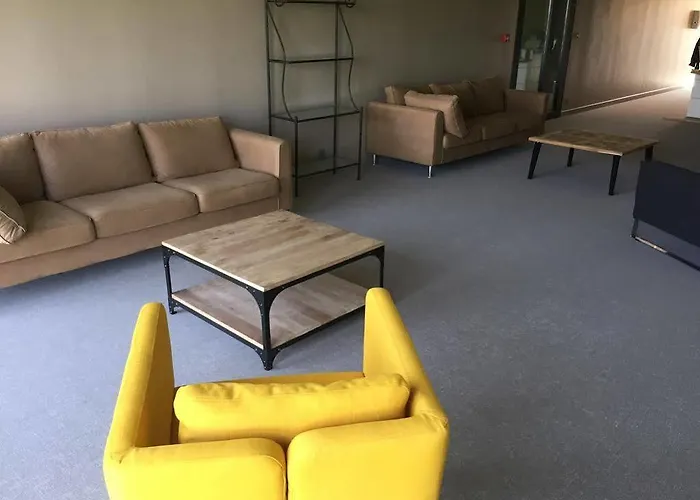 Dans Les Vignes Hotel Chamery