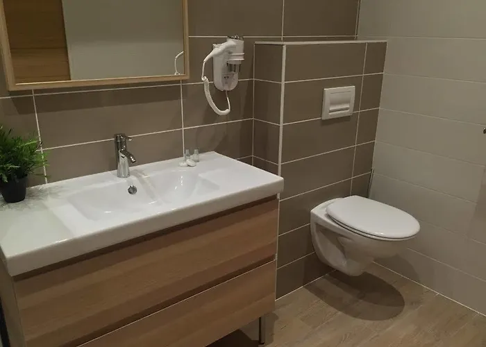 Hotel Dans Les Vignes *