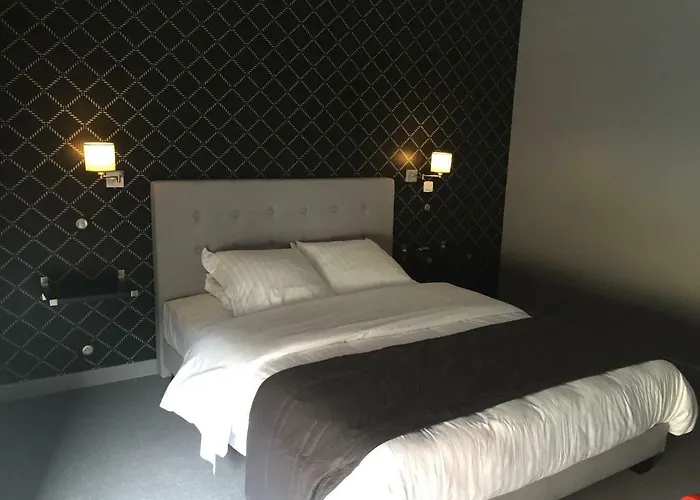 Dans Les Vignes Hotel *